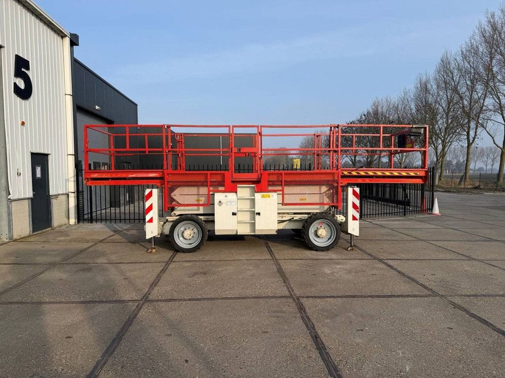 Scissor lift Genie GS3390 Diesel 12m 2010