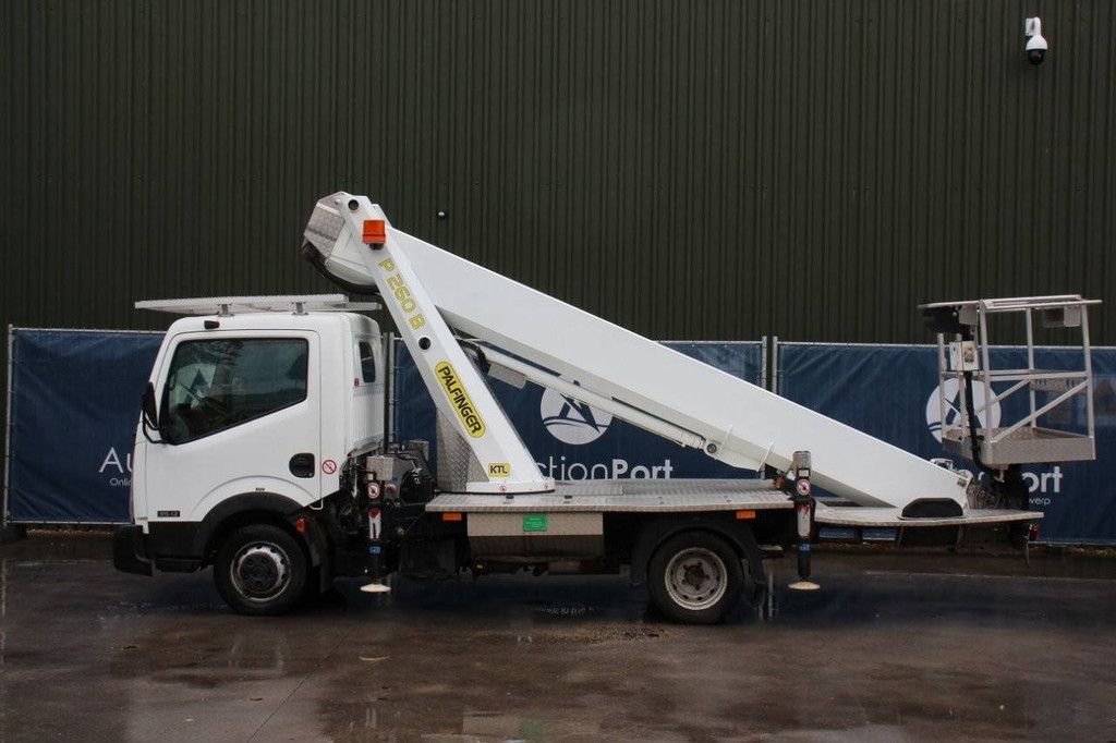 Nissan Cabstar Diesel 25,8 m 2013 LKW-montierte Hubarbeitsbühne