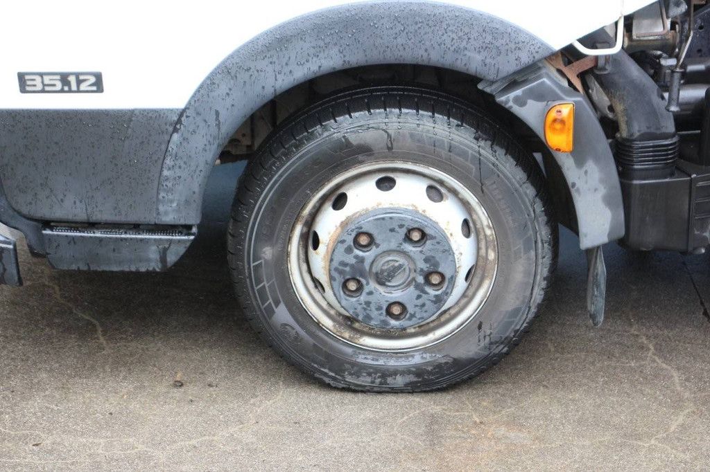 Nissan Cabstar Diesel 25,8 m 2013 LKW-montierte Hubarbeitsbühne