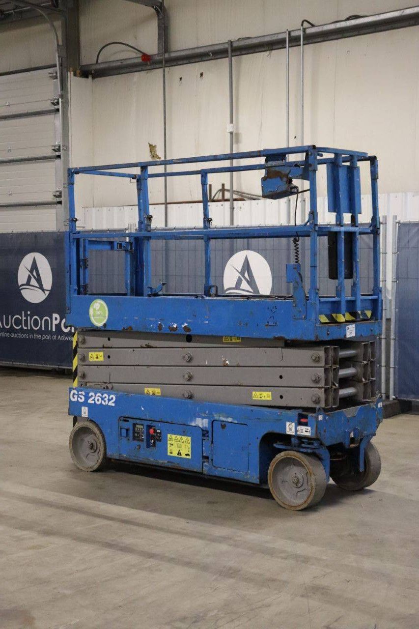 Scissor lift Genie GS 2632 Electric 9.96m 2014