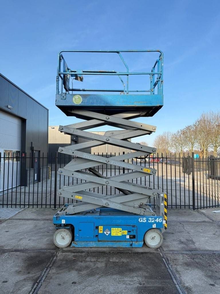 Scissor Lift Genie GS-3246 Electric 11.78m 2014