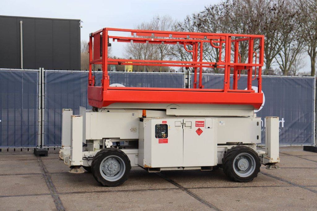 Scissor lift Genie GS-2669 Diesel 10m 2013