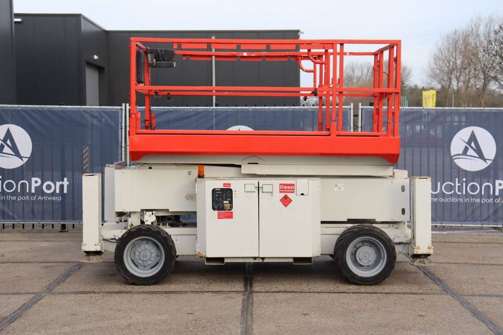 Scissor lift Genie GS-2669 Diesel 10m 2013