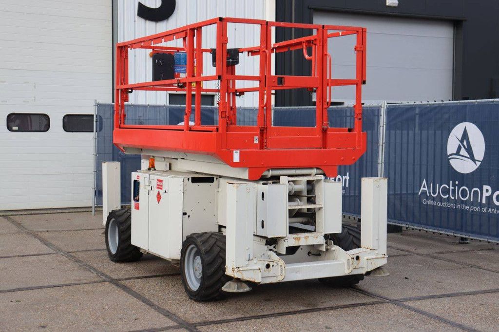 Scissor lift Genie GS-2669 Diesel 10m 2013