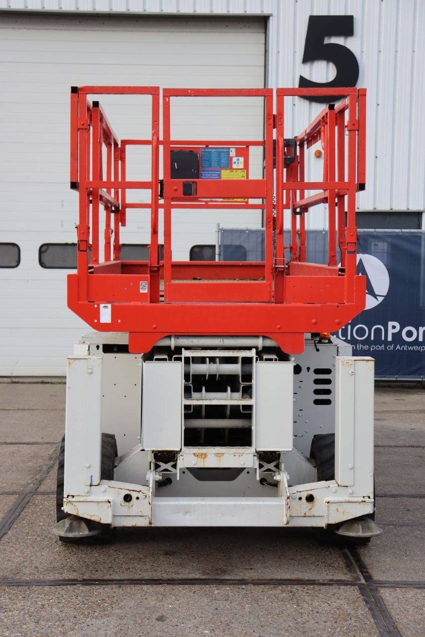 Scissor lift Genie GS-2669 Diesel 10m 2013