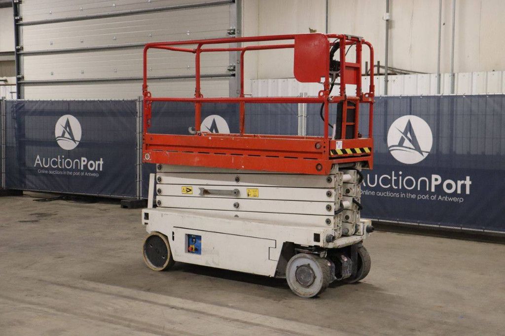 Scissor lift Iteco IT10090 Electric 12m 2014