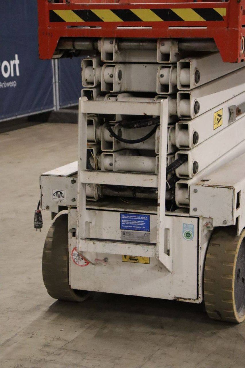 Scissor lift Iteco IT10090 Electric 12m 2014