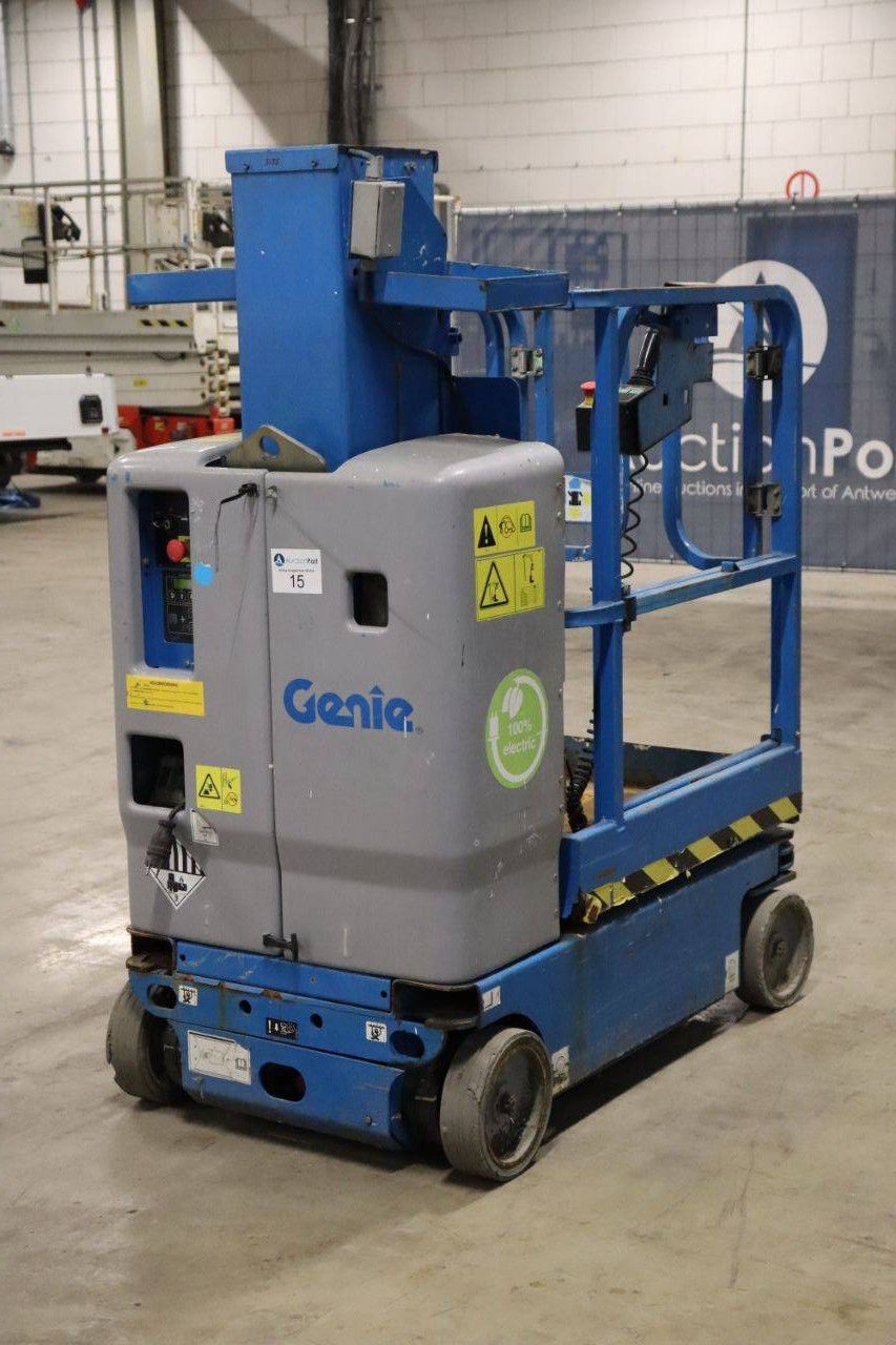 Genie GRC-12 Electric Mast Lift 5.66m 2016