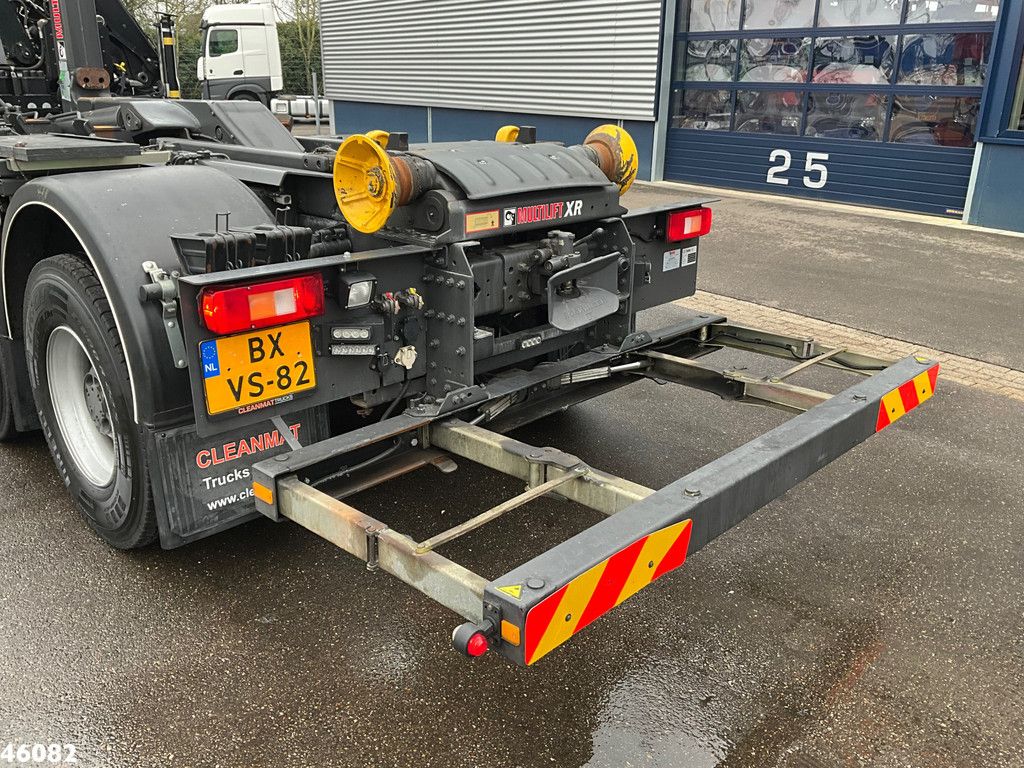 Volvo FM 330 6x4 Hiab 11 Tonmeter laadkraan Just 27.844 km!