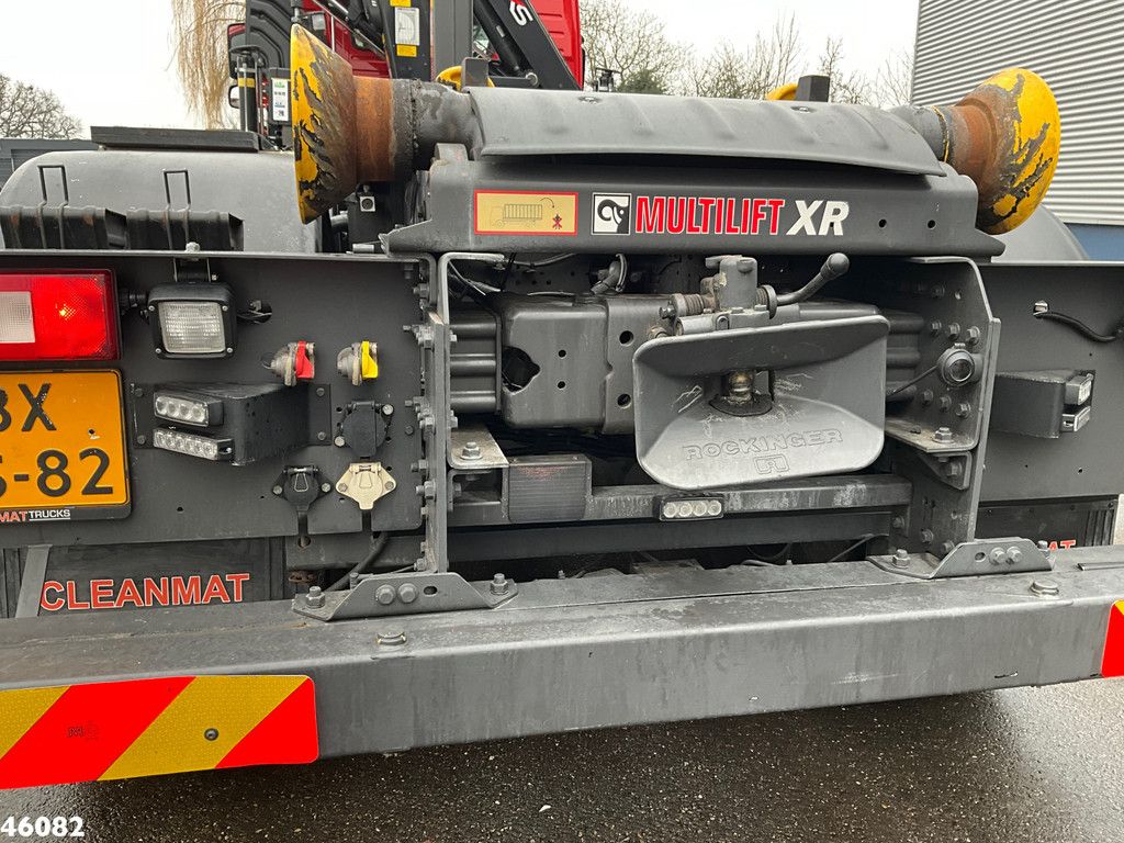 Volvo FM 330 6x4 Hiab 11 Tonmeter laadkraan Just 27.844 km!