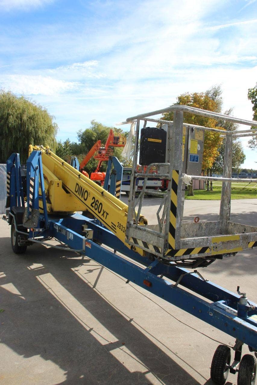 Dino 260XT Benzin-Gelenkteleskoparbeitsbühne 26 m 2007