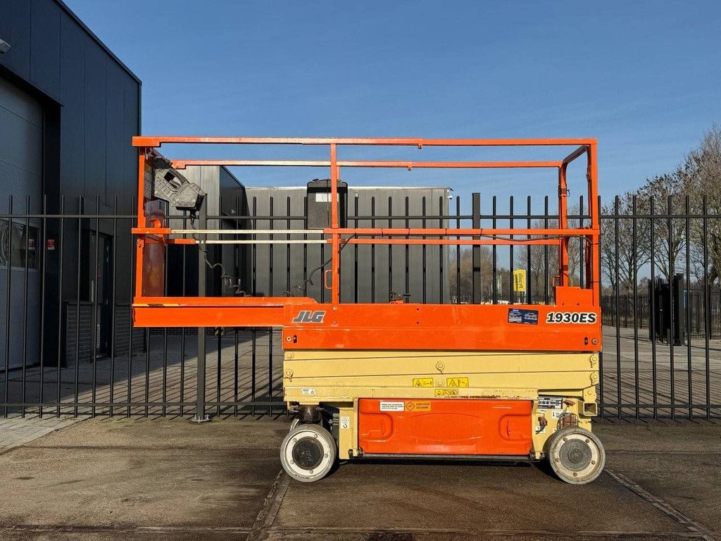 JLG 1930ES Electric Scissor Lift 7.72m 2014