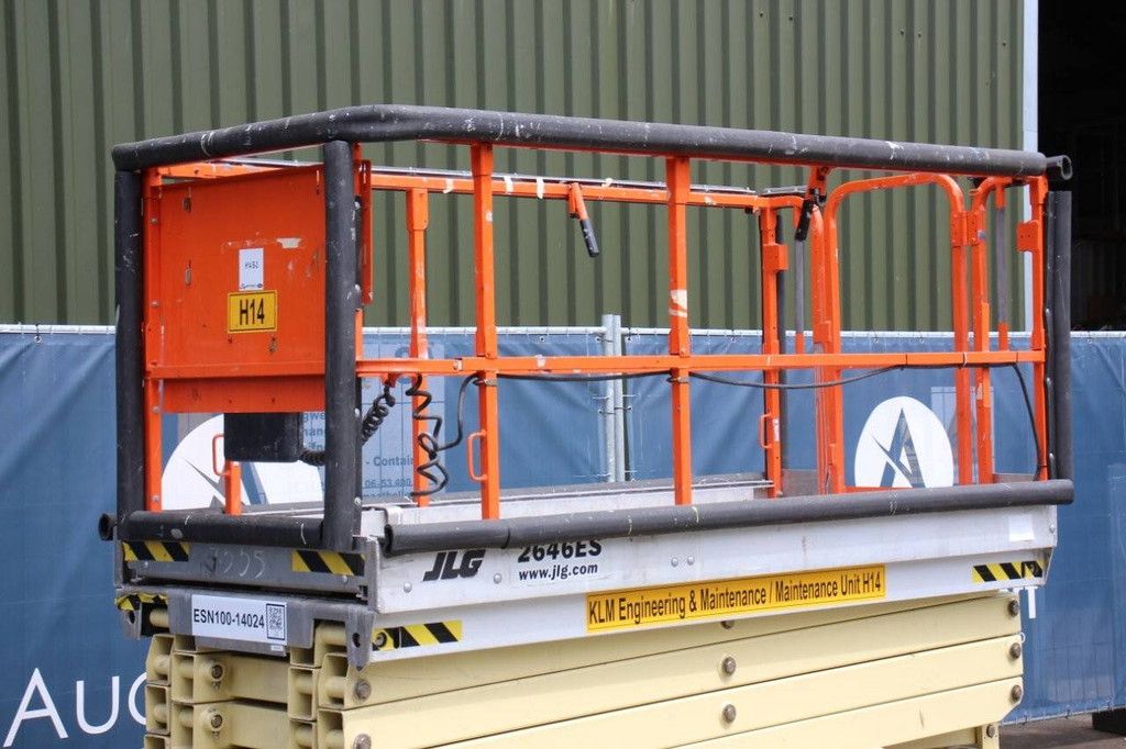 JLG 2646ES Electric Scissor Lift 9.9m 2014
