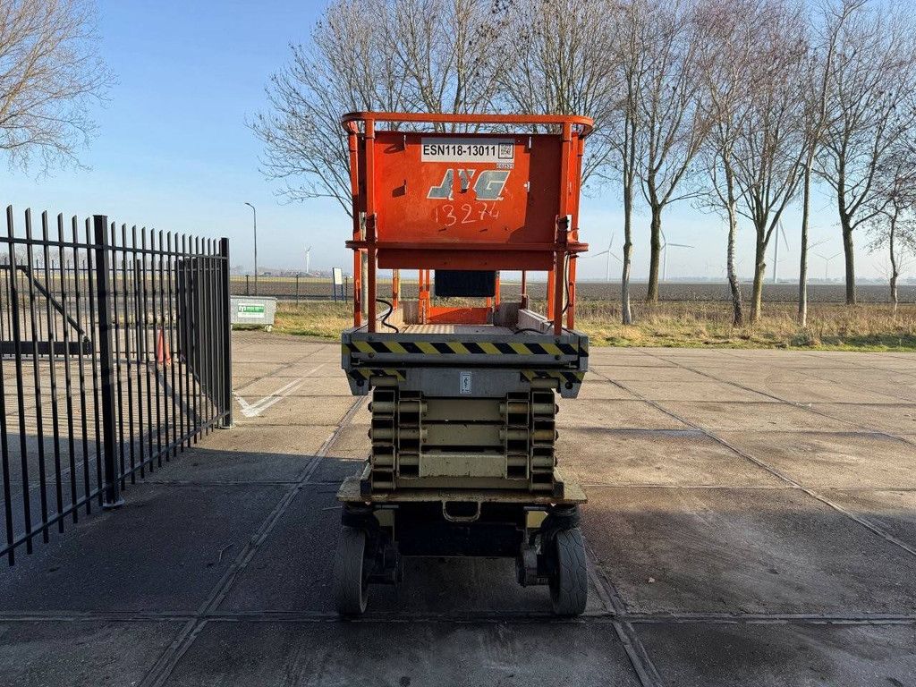 JLG 3246ES Electric Scissor Lift 11.68m 2013