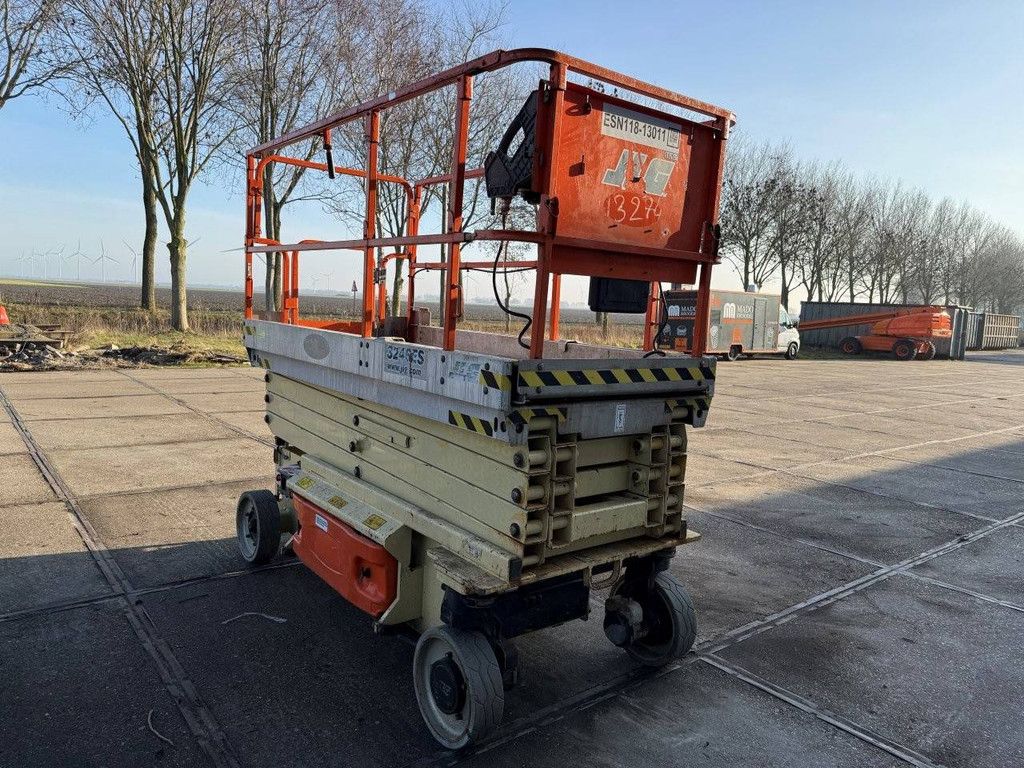 JLG 3246ES Electric Scissor Lift 11.68m 2013