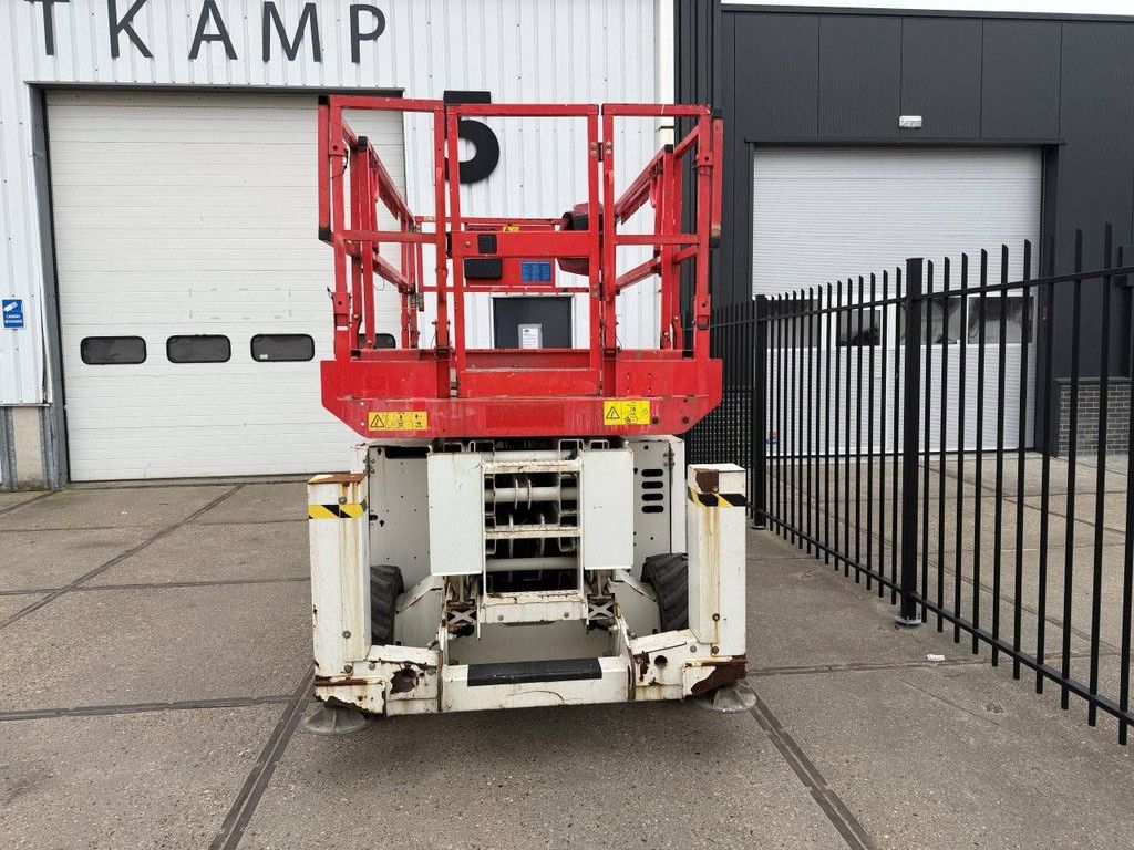 Scissor lift Genie GS3369 Diesel 12m 2013