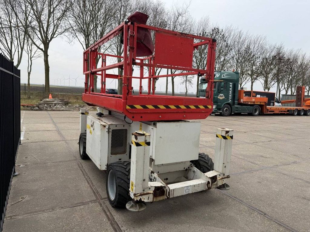 Scissor lift Genie GS3369 Diesel 12m 2013