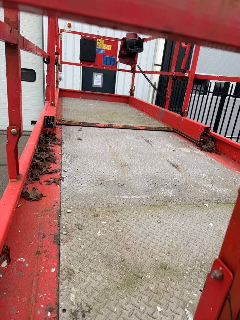 Scissor lift Genie GS3369 Diesel 12m 2013