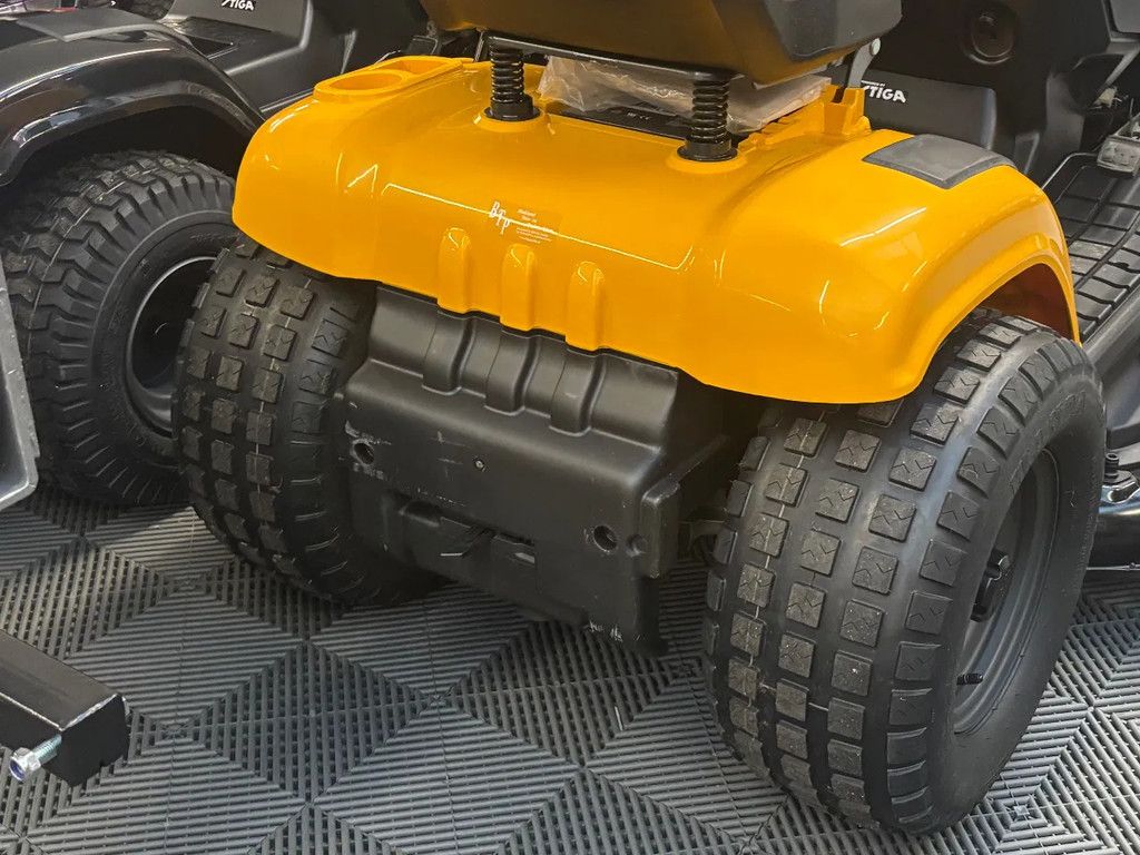 Stiga gebruikte Zitmaaier 5108HW 108cm & 2 cil.hydrost.