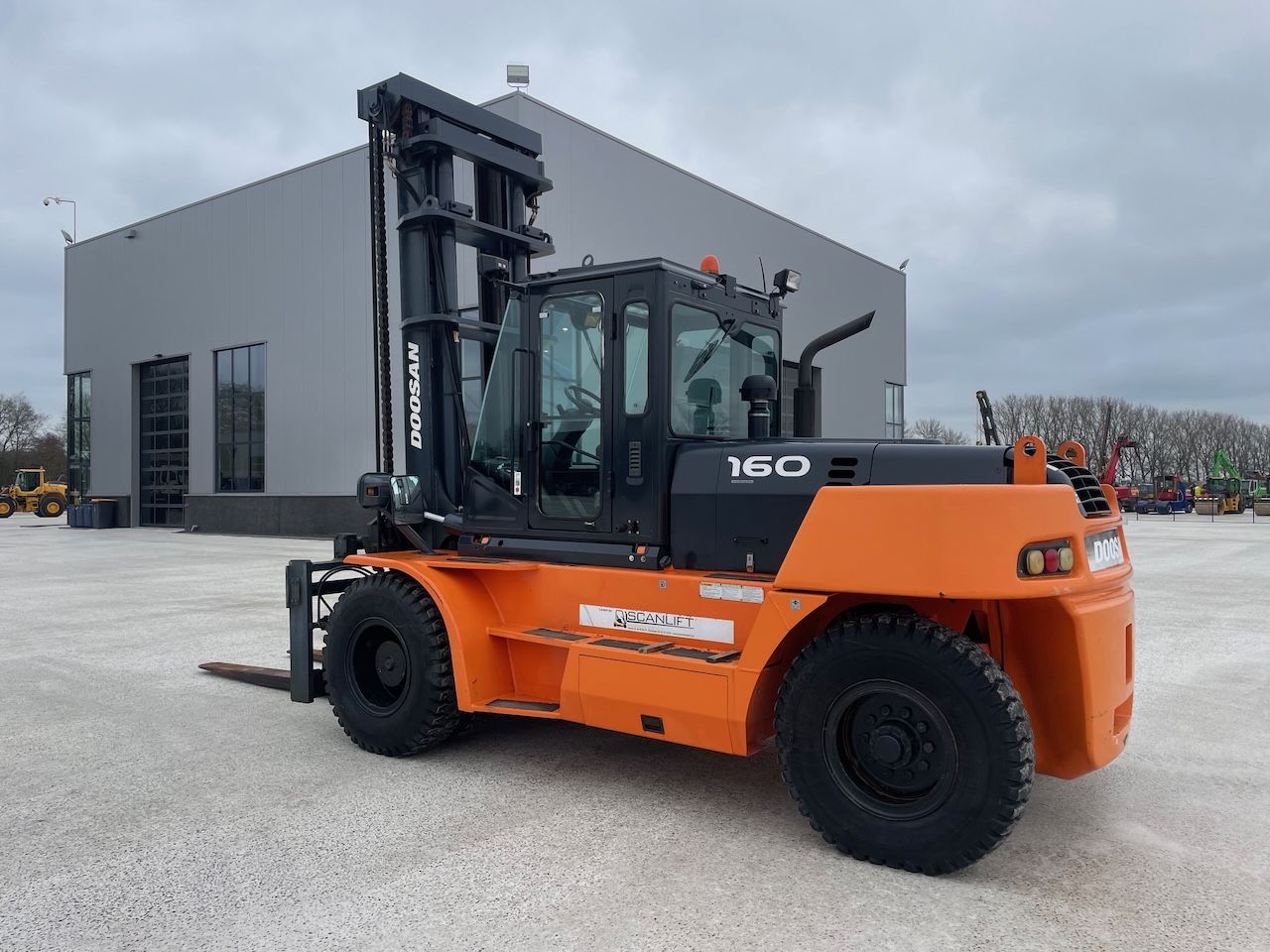 Doosan D 160S-5 Vorkheftruck