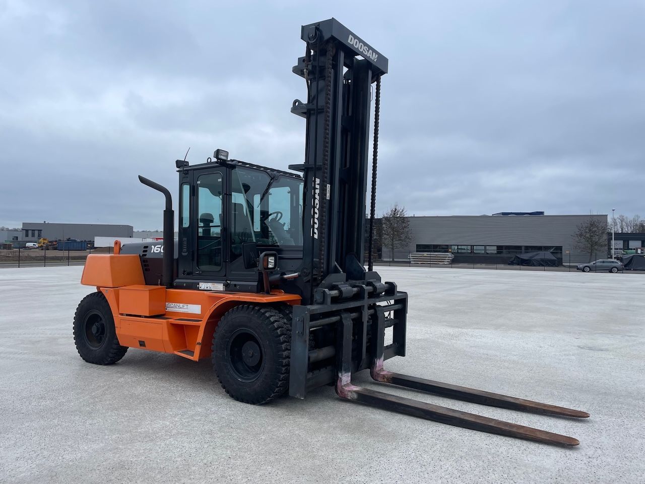 Doosan D 160S-5 Vorkheftruck
