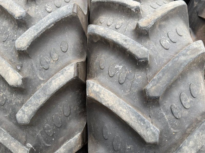 BKT 340/85R28