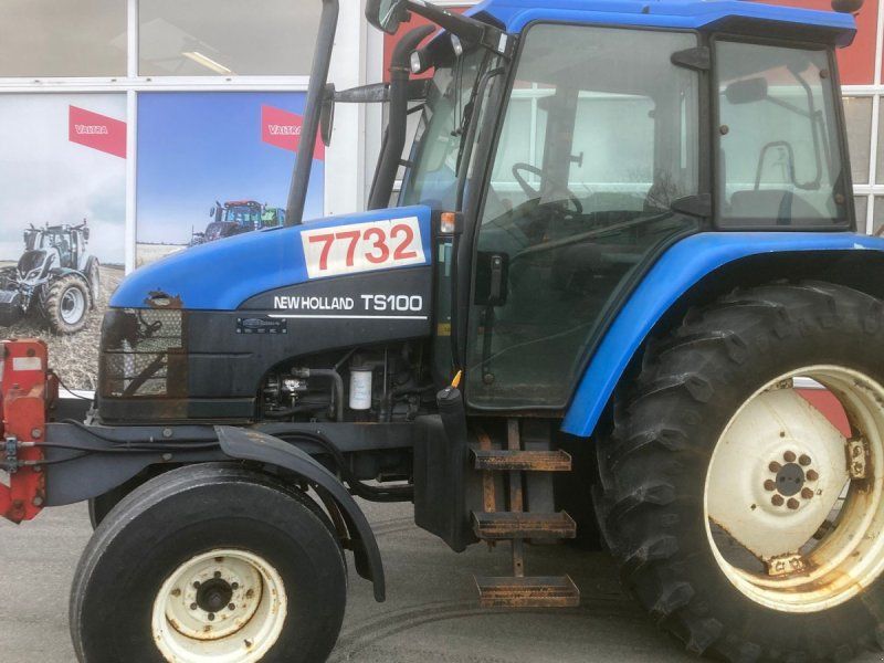 New Holland TS100