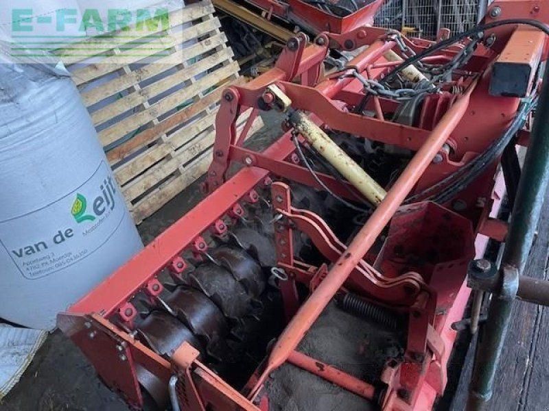 Lely rottera 35-302 en packkerrol en hydraulische hef