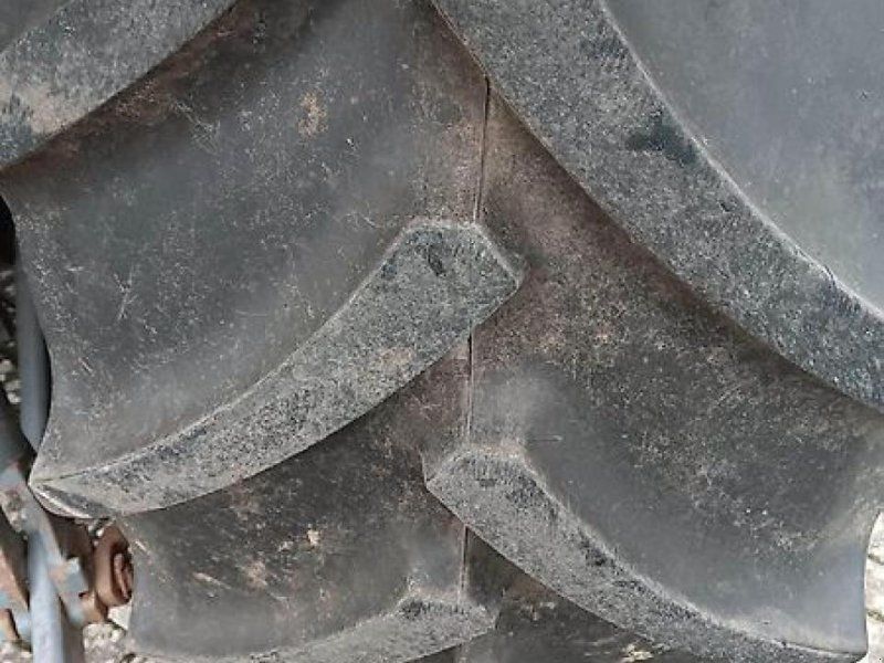 Massey Ferguson 5610 dyna-4