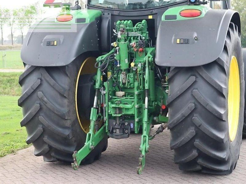 John Deere 6175r