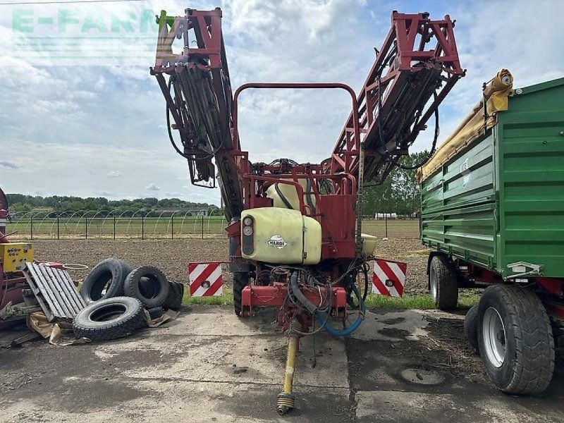 Hardi commander plus 2800 twin force vontatott légzsákos permetező