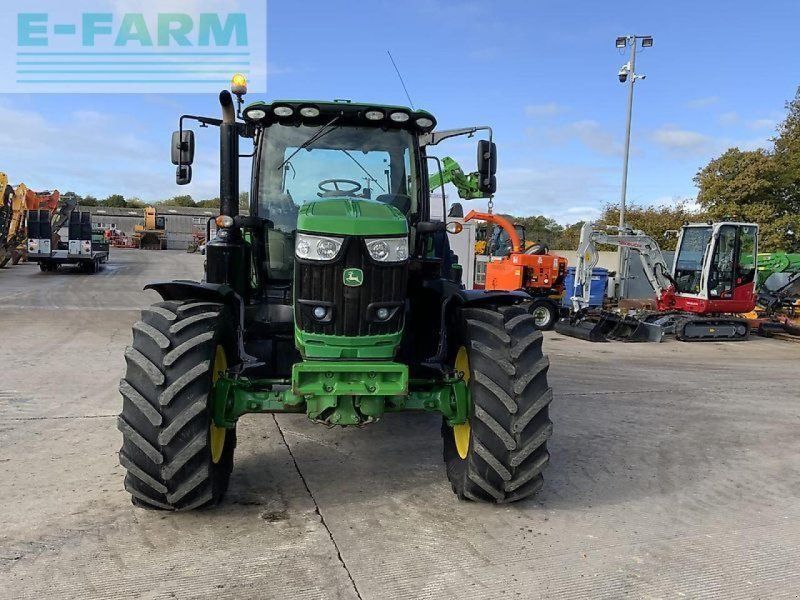 John Deere 6215r  (st24593)