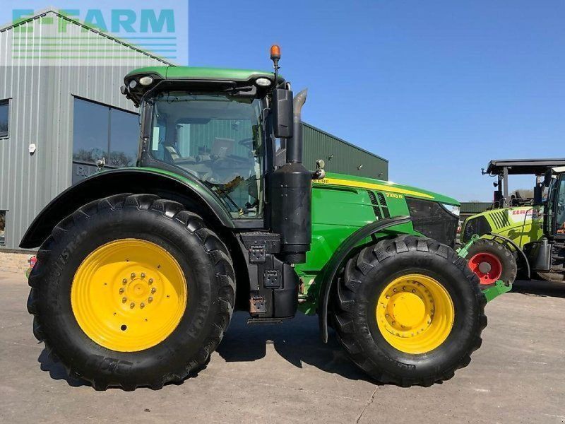 John Deere 7310r  (st22840)