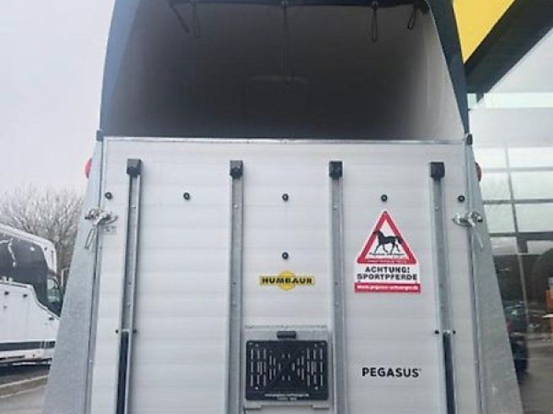 Humbaur Pegasus 2 Pferde ALU 1.Hd Sattelkammer 2,4t.