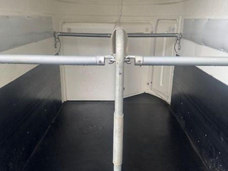 Böckmann Big Master 2-Pferde Vollpoly 2,4t Sattelkammer