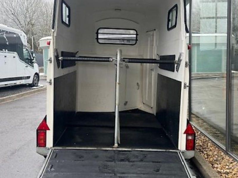 Böckmann XL 2 Pferde WCF Fahrwerk Aluboden Vollpoly 2,4t