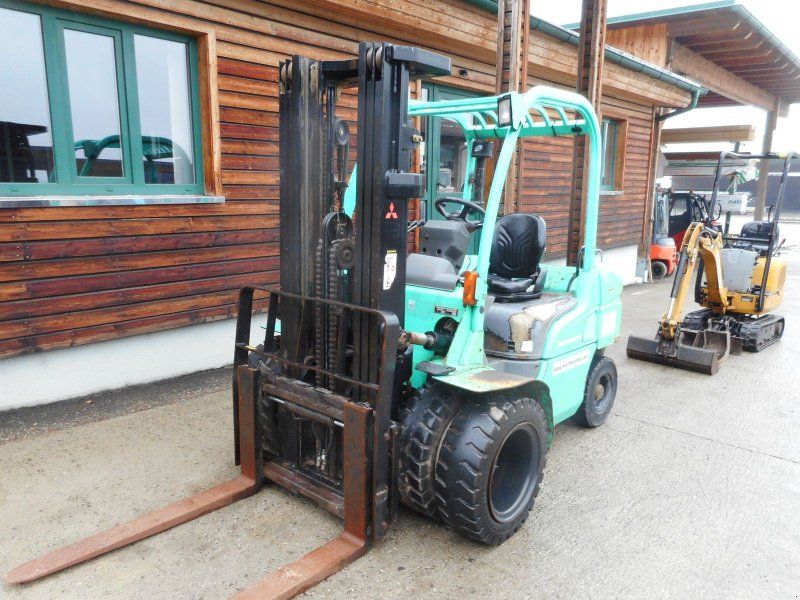 Mitsubishi FD30 Tripl 4,7m + SS + Zwillingsreifen