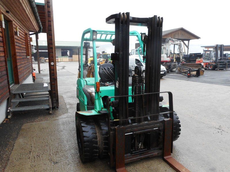 Mitsubishi FD30 Tripl 4,7m + SS + Zwillingsreifen