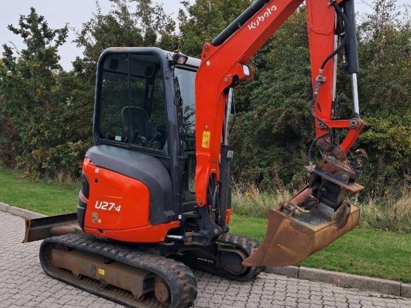Kubota U 27-4