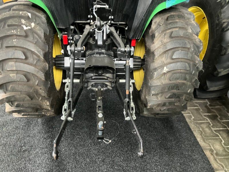 John Deere 3038E+300E