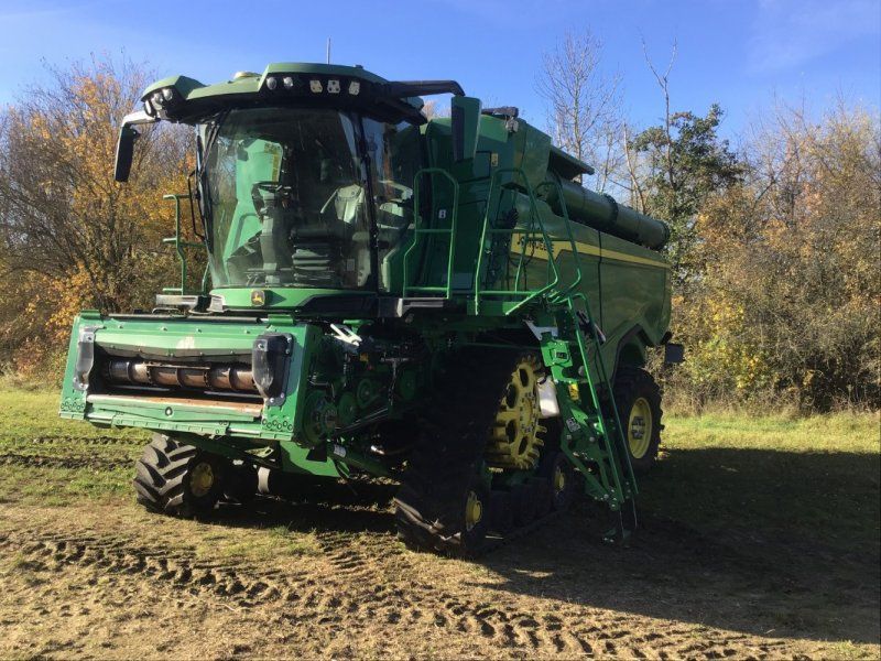 John Deere X9 1000