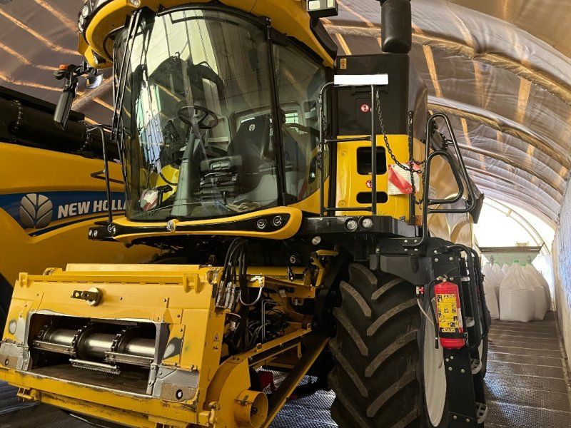 New Holland CR 9.80