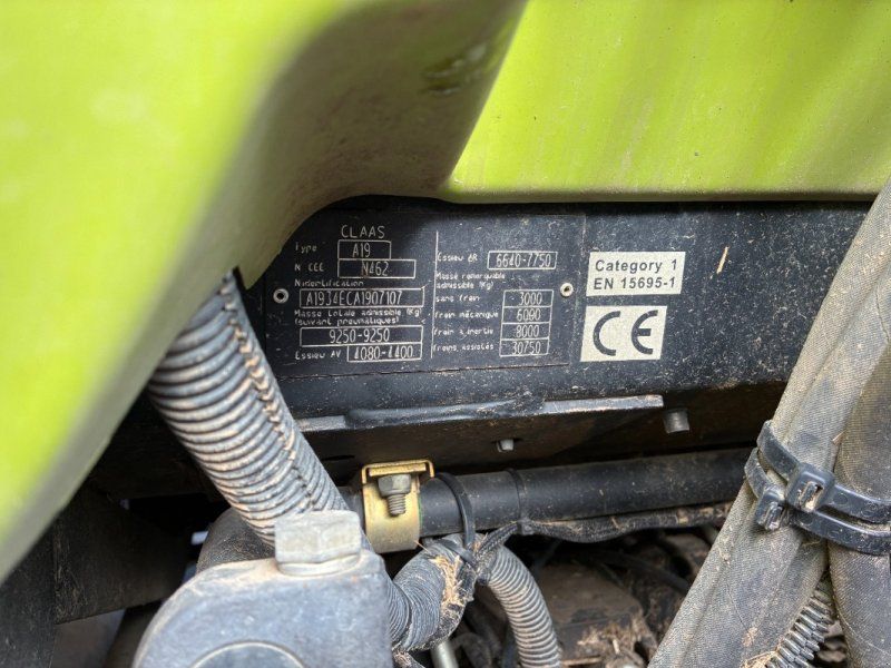 Claas ARION 640 CEBIS