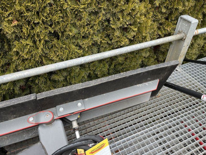 Gummischieber 1600mm hydraulisch