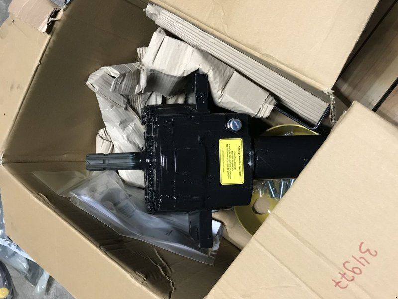 Stemplinger Frontzapfwelle zu Steyr Kompakt 4065