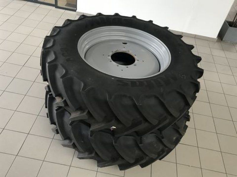 Mitas 460/85R38 + 380/85R28
