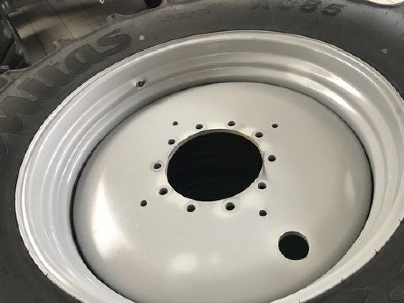 Mitas 460/85R38 + 380/85R28