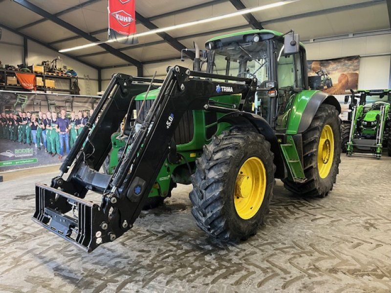 John Deere 6830