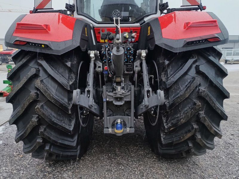 Massey Ferguson 9S.425