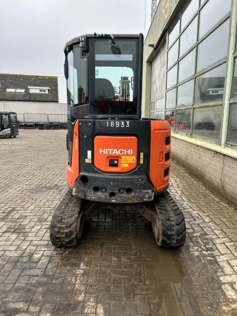 Hitachi ZX 33 U-5A CLR
